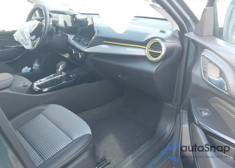 2025 Chevrolet Trax Fwd Lt z USA, uszkodzony, nr VIN KL77LHEP2SC213069